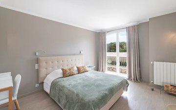 Property slide 20