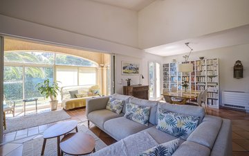 Property slide 18