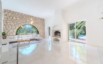 Property slide 4