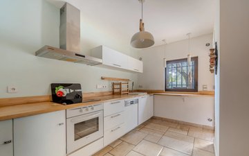 Property slide 8