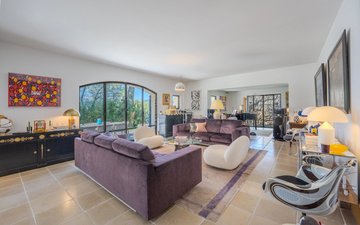 Property slide 10