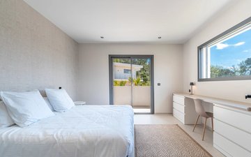 Property slide 16