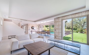 Property slide 10