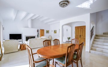 Property slide 10