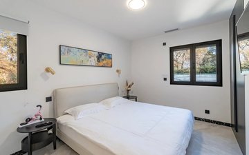Property slide 14