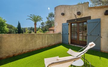 Property slide 15