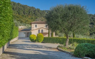 Property slide 17