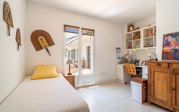 Property slide 15