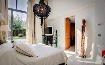 Property slide 19