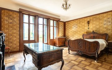 Property slide 18