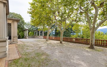Property slide 3