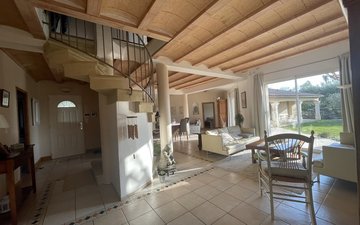 Property slide 10