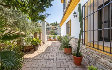 Property slide 18