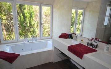 Property slide 10