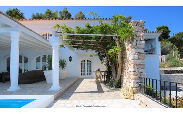 Property slide 16