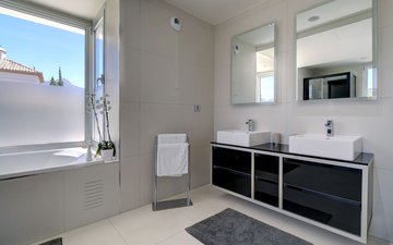 Property slide 17