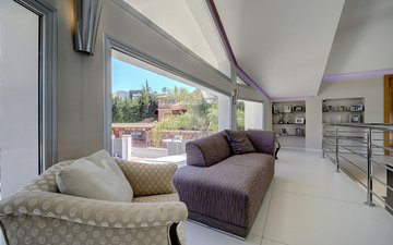 Property slide 19
