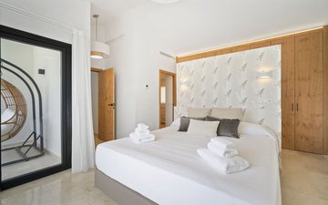 Property slide 20
