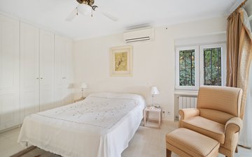 Property slide 18