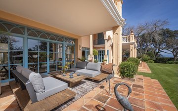 Property slide 18