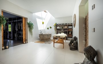 Property slide 10