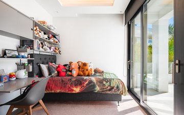 Property slide 18