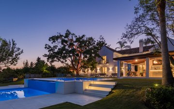 Property slide 18