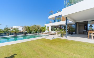 Property slide 10