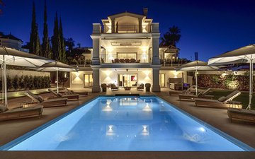 Property slide 17