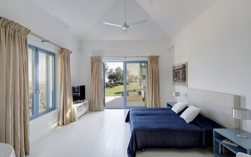 Property slide 17