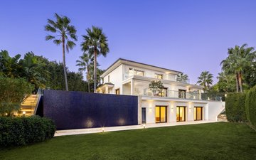Property slide 18