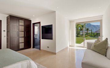 Property slide 20