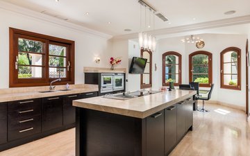 Property slide 10