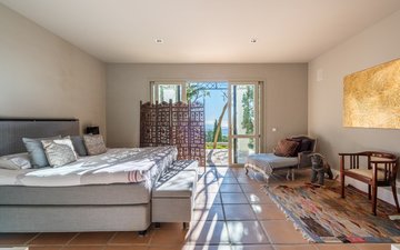 Property slide 10
