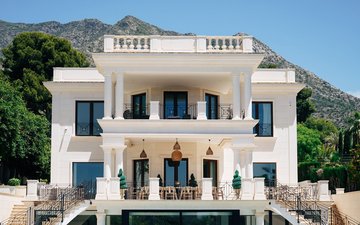 Property slide 20