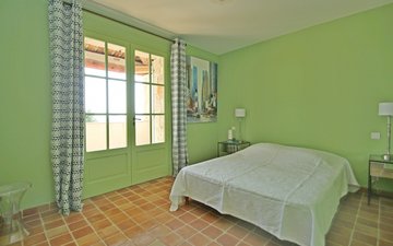 Property slide 14