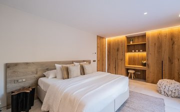Property slide 18
