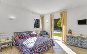 Property slide 4
