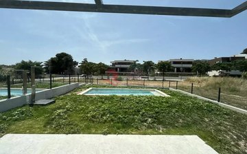 Property slide 19
