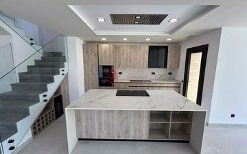 Property slide 10