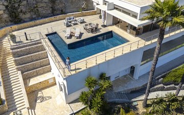 Property slide 10