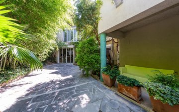 Property slide 19