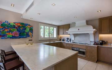 Property slide 17
