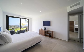 Property slide 18