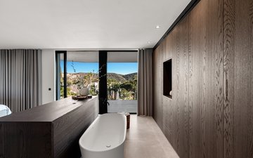 Property slide 18