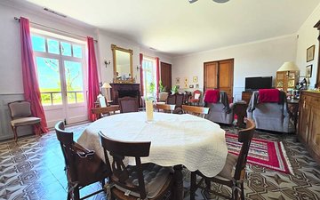Property slide 10