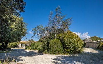 Property slide 18
