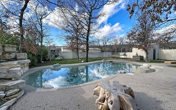 Property slide 16