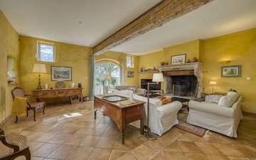 Property slide 17