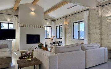 Property slide 16